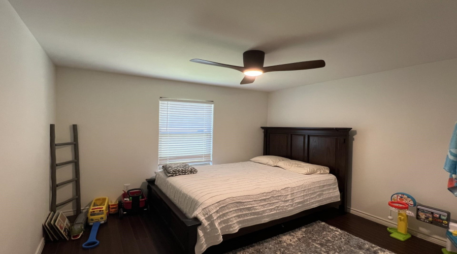 1120 Harlan St, Laredo, Texas 78045, 3 Bedrooms Bedrooms, 6 Rooms Rooms,2 BathroomsBathrooms,Residential,For Rent,1120 Harlan St,20252589