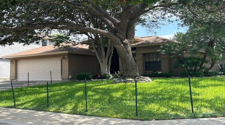 1118 Diamond Dr, LAREDO, Texas 78045, 3 Bedrooms Bedrooms, 6 Rooms Rooms,2 BathroomsBathrooms,Residential,For Rent,1118 Diamond Dr,20252610