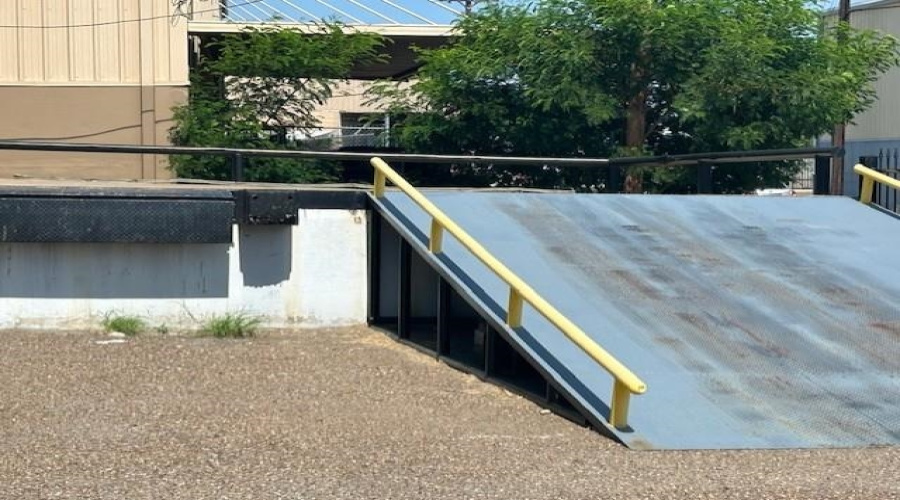 1808 Aduanales, Laredo, Texas 78041-0000, 1 Bedroom Bedrooms, ,1 BathroomBathrooms,Commercial/industrial,For Rent,1808 Aduanales,20252635