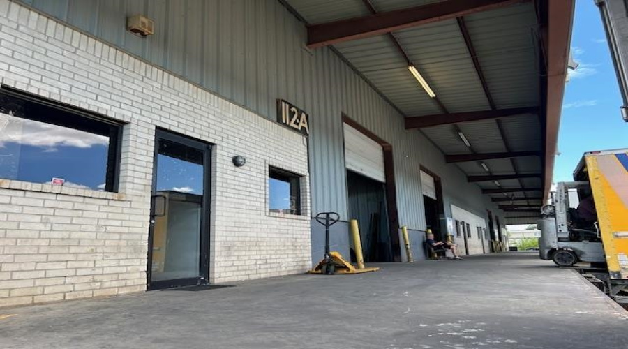 112 Flecha Ln, LAREDO, Texas 78045, 1 Bedroom Bedrooms, 1 Room Rooms,3 BathroomsBathrooms,Commercial/industrial,For Rent,112 Flecha Ln,20252693