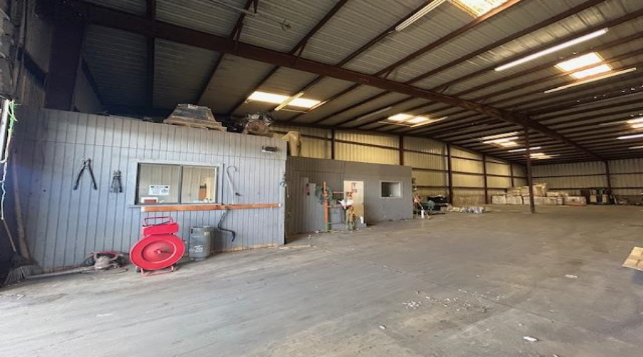 112 Flecha Ln, LAREDO, Texas 78045, 1 Bedroom Bedrooms, 1 Room Rooms,3 BathroomsBathrooms,Commercial/industrial,For Rent,112 Flecha Ln,20252693