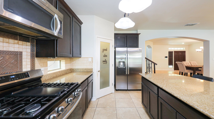 9813 Sandhill Dr, Laredo, Texas 78045, 3 Bedrooms Bedrooms, 5 Rooms Rooms,2 BathroomsBathrooms,Residential,For Sale,9813 Sandhill Dr,20252643