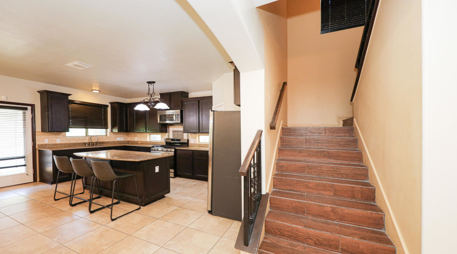 9813 Sandhill Dr, Laredo, Texas 78045, 3 Bedrooms Bedrooms, 5 Rooms Rooms,2 BathroomsBathrooms,Residential,For Sale,9813 Sandhill Dr,20252643