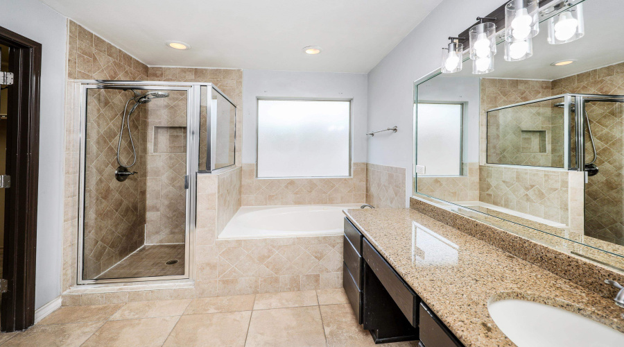 9813 Sandhill Dr, Laredo, Texas 78045, 3 Bedrooms Bedrooms, 5 Rooms Rooms,2 BathroomsBathrooms,Residential,For Sale,9813 Sandhill Dr,20252643