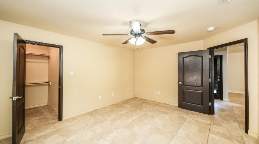 9813 Sandhill Dr, Laredo, Texas 78045, 3 Bedrooms Bedrooms, 5 Rooms Rooms,2 BathroomsBathrooms,Residential,For Sale,9813 Sandhill Dr,20252643