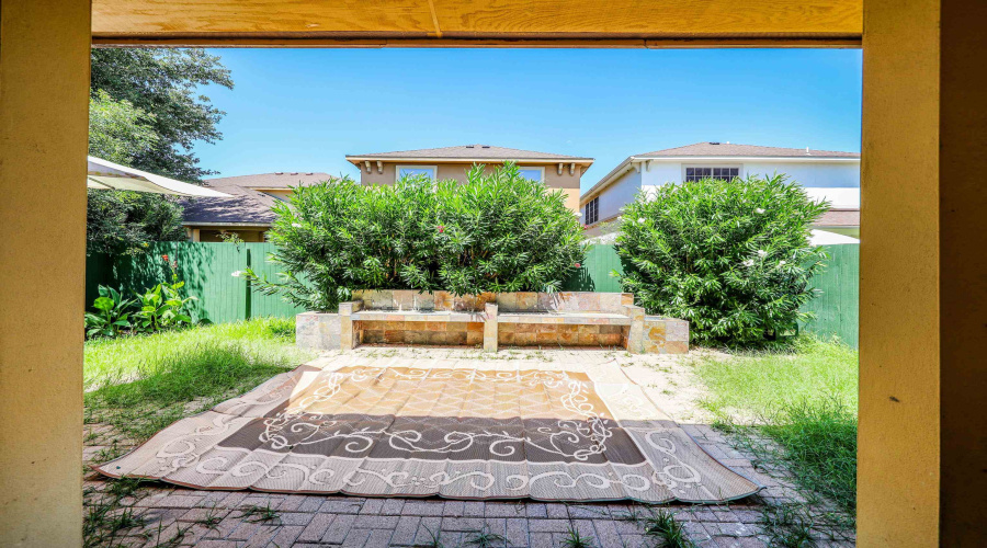 9813 Sandhill Dr, Laredo, Texas 78045, 3 Bedrooms Bedrooms, 5 Rooms Rooms,2 BathroomsBathrooms,Residential,For Sale,9813 Sandhill Dr,20252643