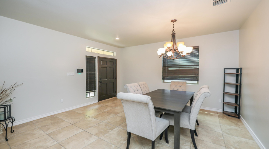 9813 Sandhill Dr, Laredo, Texas 78045, 3 Bedrooms Bedrooms, 5 Rooms Rooms,2 BathroomsBathrooms,Residential,For Sale,9813 Sandhill Dr,20252643