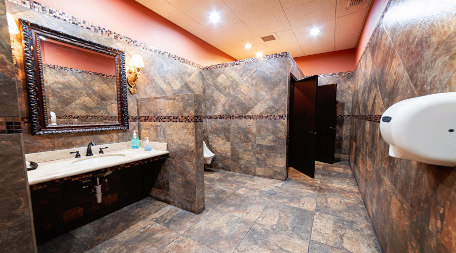 5219 Tesoro Plaza Dr, Laredo, Texas 78041, 1 Room Rooms,4 BathroomsBathrooms,Commercial retail/office,For Sale,5219 Tesoro Plaza Dr,20252658