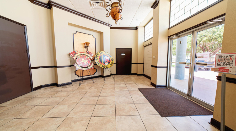 5219 Tesoro Plaza Dr, Laredo, Texas 78041, 1 Room Rooms,4 BathroomsBathrooms,Commercial retail/office,For Sale,5219 Tesoro Plaza Dr,20252658