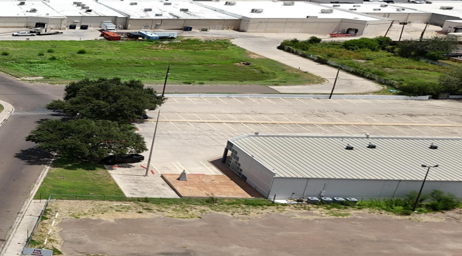 5219 Tesoro Plaza Dr, Laredo, Texas 78041, 1 Room Rooms,4 BathroomsBathrooms,Commercial retail/office,For Sale,5219 Tesoro Plaza Dr,20252658