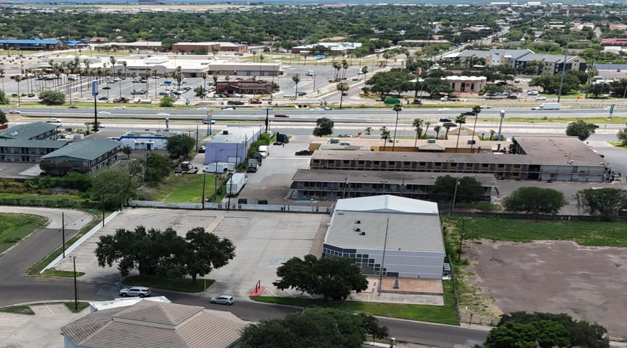 5219 Tesoro Plaza Dr, Laredo, Texas 78041, 1 Room Rooms,4 BathroomsBathrooms,Commercial retail/office,For Sale,5219 Tesoro Plaza Dr,20252658
