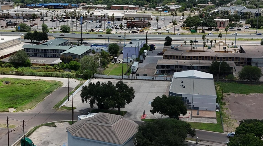 5219 Tesoro Plaza Dr, Laredo, Texas 78041, 1 Room Rooms,4 BathroomsBathrooms,Commercial retail/office,For Sale,5219 Tesoro Plaza Dr,20252658