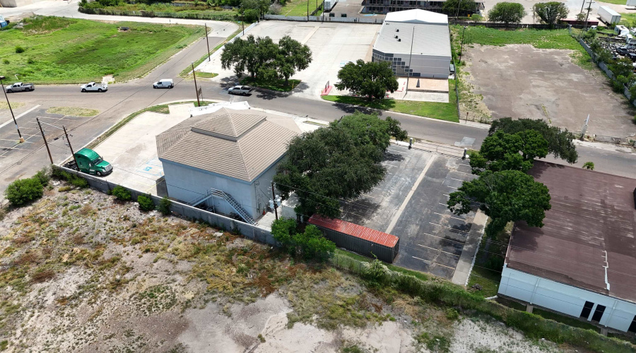 5219 Tesoro Plaza Dr, Laredo, Texas 78041, 1 Room Rooms,4 BathroomsBathrooms,Commercial retail/office,For Sale,5219 Tesoro Plaza Dr,20252658