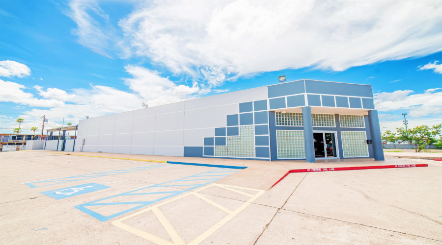 5219 Tesoro Plaza Dr, Laredo, Texas 78041, 1 Room Rooms,4 BathroomsBathrooms,Commercial retail/office,For Sale,5219 Tesoro Plaza Dr,20252658