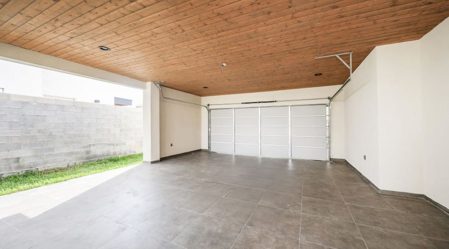 526 Journey Loop, LAREDO, Texas 78045, 3 Bedrooms Bedrooms, 6 Rooms Rooms,3 BathroomsBathrooms,Residential,For Sale,526 Journey Loop,20252694