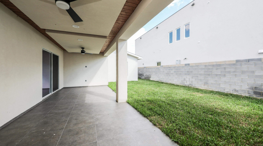 526 Journey Loop, LAREDO, Texas 78045, 3 Bedrooms Bedrooms, 6 Rooms Rooms,3 BathroomsBathrooms,Residential,For Sale,526 Journey Loop,20252694