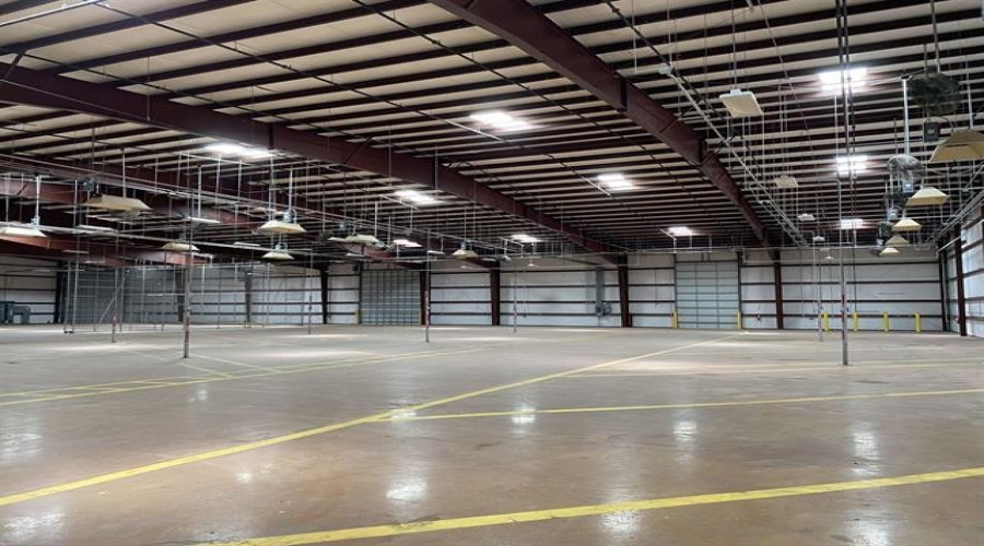 206 W FM 468, COTULLA, Texas 78014, 1 Bedroom Bedrooms, 21 Rooms Rooms,4 BathroomsBathrooms,Commercial/industrial,For Sale,206 W FM 468,20252843