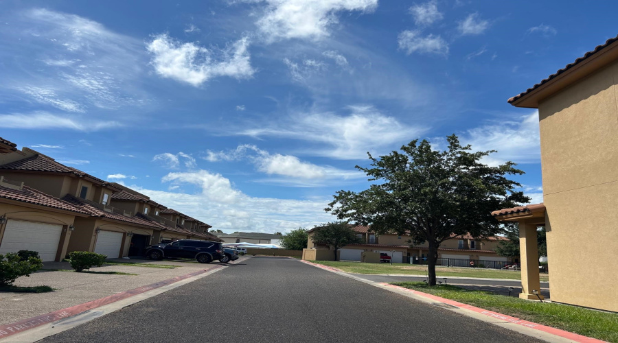 707 St James Dr, Laredo, Texas 78041, ,Land,For Sale,707 St James Dr,20252642