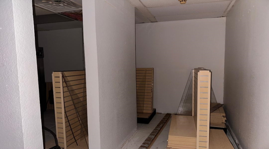 205 W Village Blvd, Laredo, Texas 78041, 1 Room Rooms,4 BathroomsBathrooms,Commercial retail/office,For Sale,205 W Village Blvd,20252710