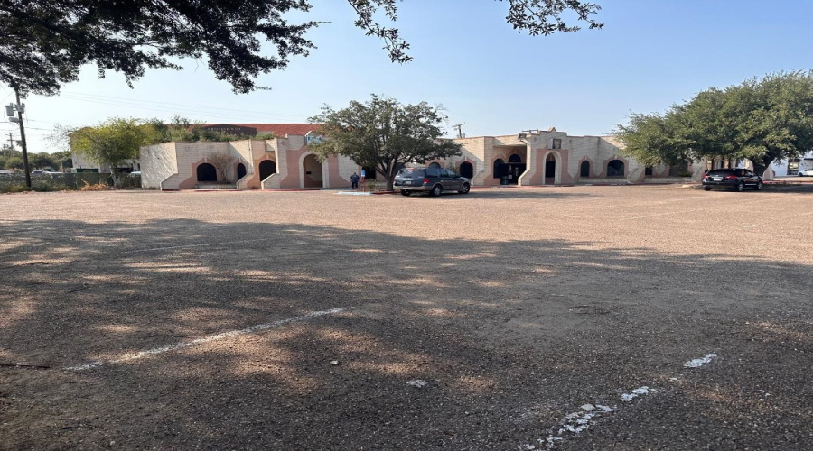 205 W Village Blvd, Laredo, Texas 78041, 1 Room Rooms,4 BathroomsBathrooms,Commercial retail/office,For Sale,205 W Village Blvd,20252710