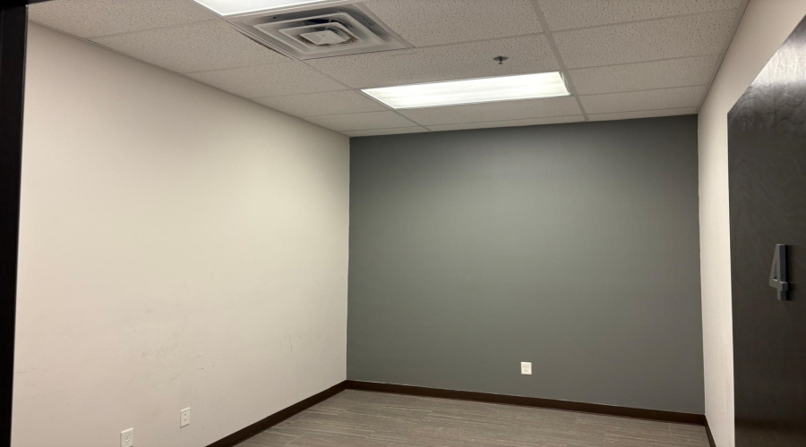 6999 McPherson Rd, LAREDO, Texas 78041, 51 Rooms Rooms,4 BathroomsBathrooms,Commercial retail/office,For Rent,6999 McPherson Rd,20252918