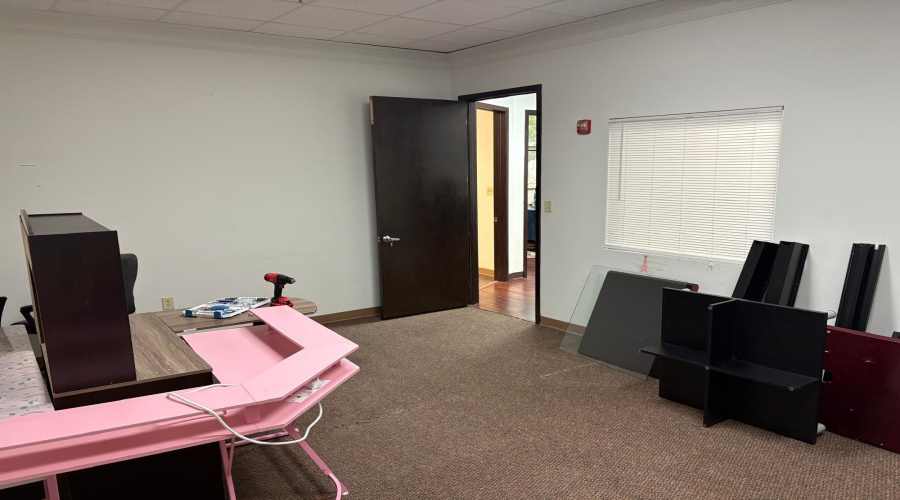 6999 McPherson Rd, LAREDO, Texas 78041, 51 Rooms Rooms,4 BathroomsBathrooms,Commercial retail/office,For Rent,6999 McPherson Rd,20252920