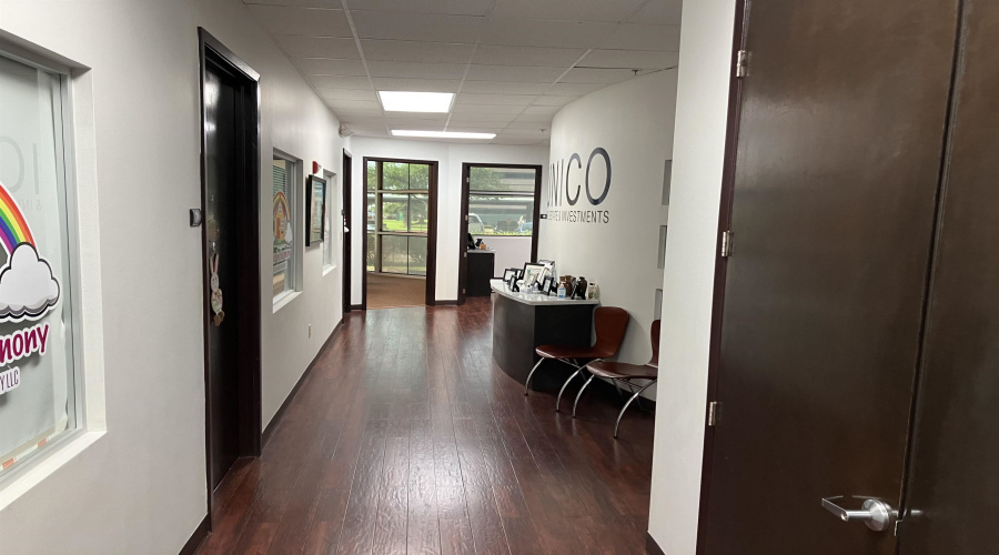 6999 McPherson Rd, LAREDO, Texas 78041, 51 Rooms Rooms,4 BathroomsBathrooms,Commercial retail/office,For Rent,6999 McPherson Rd,20252920