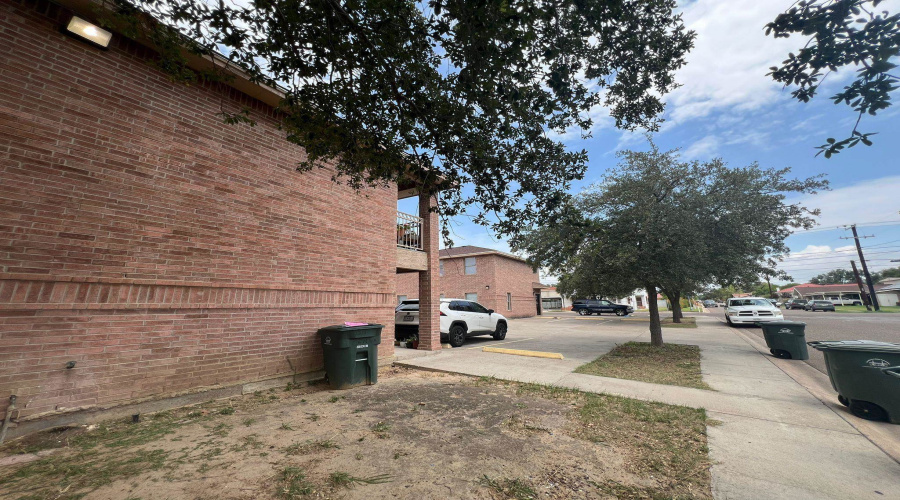 1319 Corpus Christi St, Laredo, Texas 78040-0000, 6 Rooms Rooms,4 BathroomsBathrooms,Commercial retail/office,For Sale,1319 Corpus Christi St,20252945