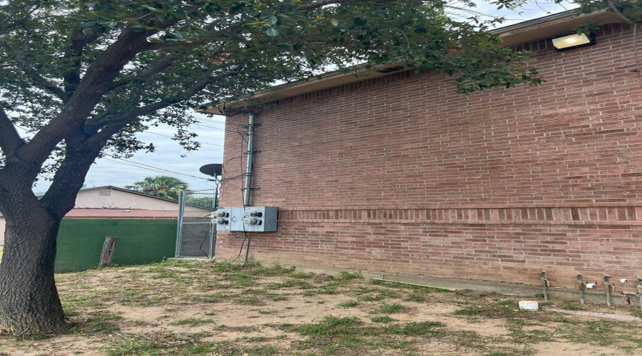 1319 Corpus Christi St, Laredo, Texas 78040-0000, 6 Rooms Rooms,4 BathroomsBathrooms,Commercial retail/office,For Sale,1319 Corpus Christi St,20252945