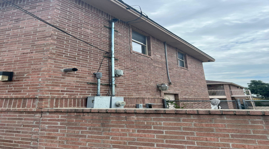 1319 Corpus Christi St, Laredo, Texas 78040-0000, 6 Rooms Rooms,4 BathroomsBathrooms,Commercial retail/office,For Sale,1319 Corpus Christi St,20252945