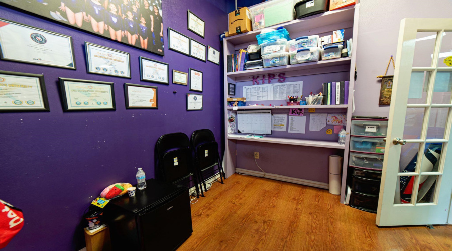 8917 Molly Dr, Laredo, Texas 78045, 1 Room Rooms,2 BathroomsBathrooms,Commercial retail/office,For Sale,8917 Molly Dr,20253044