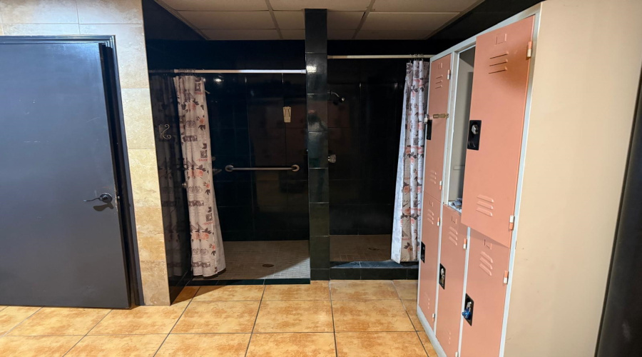 1719 Hillside Rd, Laredo, Texas 78041, 1 Room Rooms,2 BathroomsBathrooms,Commercial retail/office,For Sale,1719 Hillside Rd,20253046