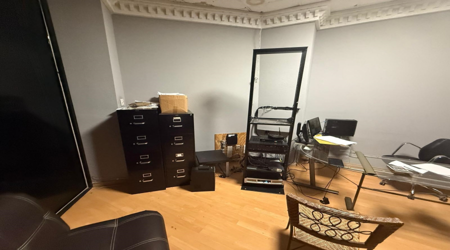 1719 Hillside Rd, Laredo, Texas 78041, 1 Room Rooms,2 BathroomsBathrooms,Commercial retail/office,For Sale,1719 Hillside Rd,20253046