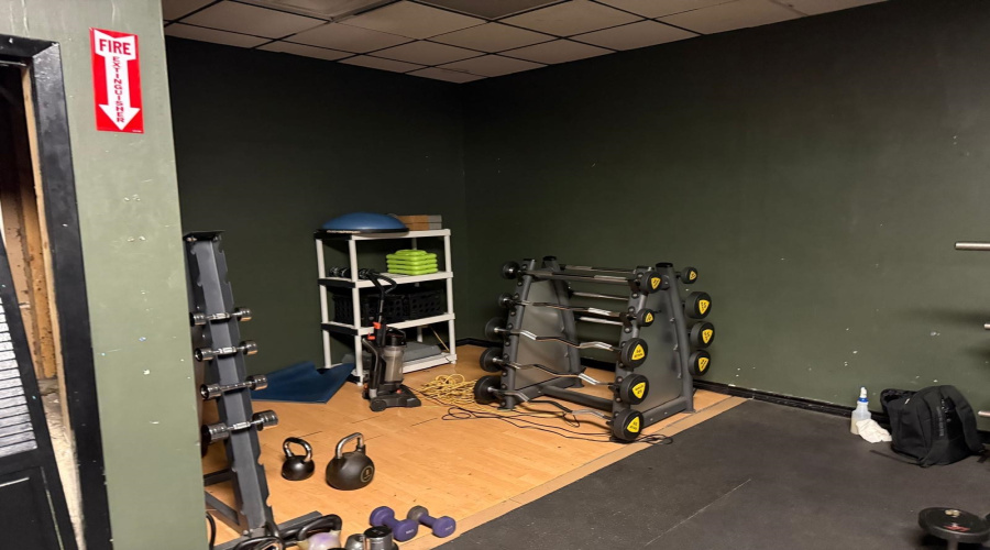 1719 Hillside Rd, Laredo, Texas 78041, 1 Room Rooms,2 BathroomsBathrooms,Commercial retail/office,For Sale,1719 Hillside Rd,20253046