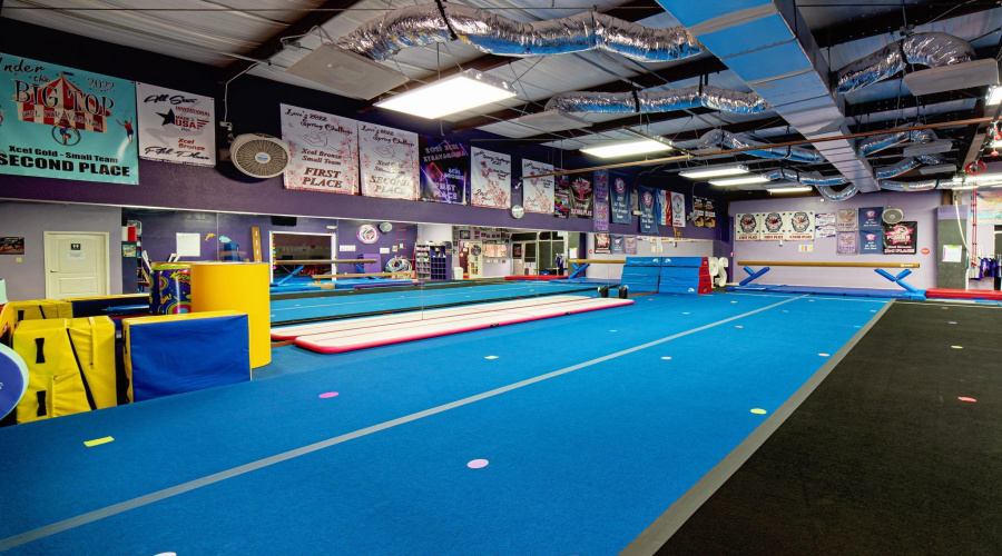 8917 Molly Dr, Laredo, Texas 78045, 1 Room Rooms,Commercial retail/office,For Sale,8917 Molly Dr,20253049