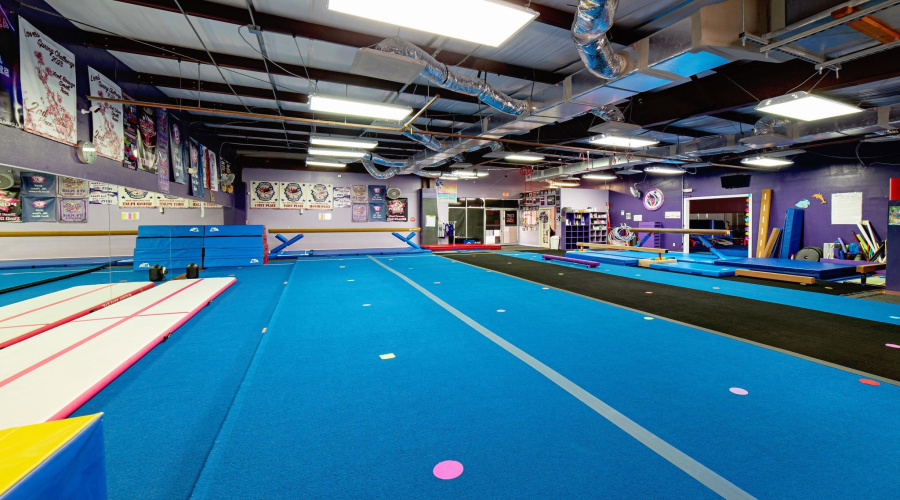 8917 Molly Dr, Laredo, Texas 78045, 1 Room Rooms,Commercial retail/office,For Sale,8917 Molly Dr,20253049