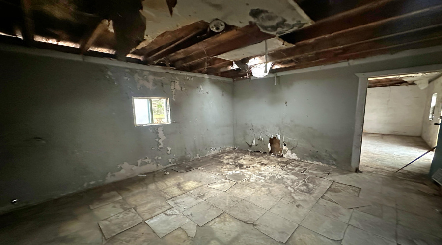 410 E Eistetter St, laredo, Texas 78041, 2 Bedrooms Bedrooms, 4 Rooms Rooms,2 BathroomsBathrooms,Residential,For Sale,410 E Eistetter St,20244795
