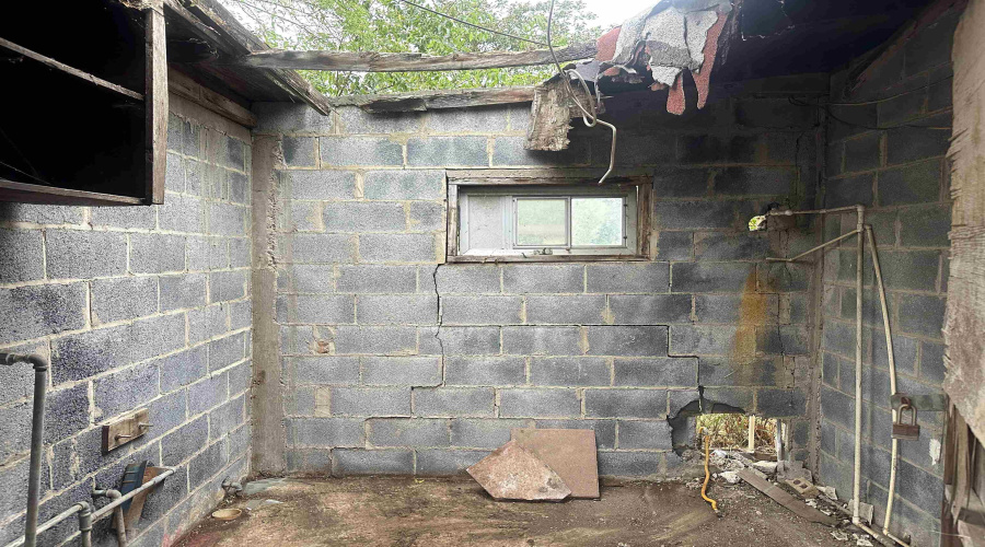 410 E Eistetter St, laredo, Texas 78041, 2 Bedrooms Bedrooms, 4 Rooms Rooms,2 BathroomsBathrooms,Residential,For Sale,410 E Eistetter St,20244795