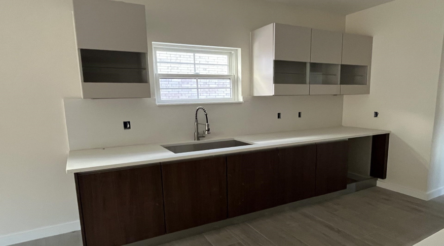 210 Veracruz Dr., Laredo, Texas 78045, 3 Bedrooms Bedrooms, 5 Rooms Rooms,2 BathroomsBathrooms,Residential,For Sale,210 Veracruz Dr.,20245000