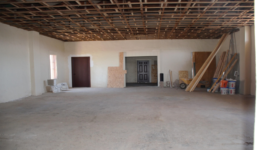 2519 San Bernardo Ave, LAREDO, Texas 78040, 1 Room Rooms,1 BathroomBathrooms,Commercial retail/office,For Rent,2519 San Bernardo Ave,20253147