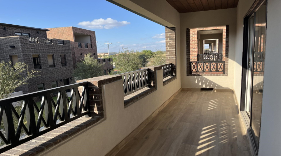 210 Veracruz Dr., Laredo, Texas 78045, 3 Bedrooms Bedrooms, 5 Rooms Rooms,2 BathroomsBathrooms,Residential,For Sale,210 Veracruz Dr.,20245003