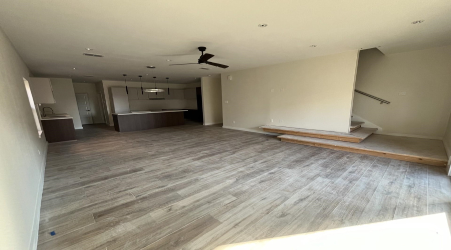 210 Veracruz Dr., Laredo, Texas 78045, 3 Bedrooms Bedrooms, 5 Rooms Rooms,2 BathroomsBathrooms,Residential,For Sale,210 Veracruz Dr.,20245003