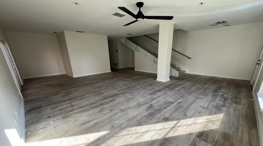 210 Veracruz Dr., Laredo, Texas 78045, 3 Bedrooms Bedrooms, 5 Rooms Rooms,2 BathroomsBathrooms,Residential,For Sale,210 Veracruz Dr.,20245003