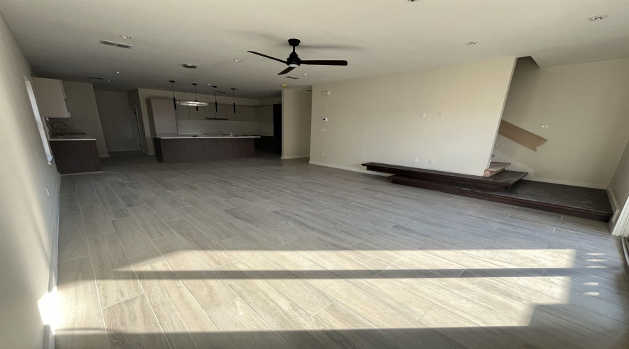 210 Veracruz Dr., Laredo, Texas 78045, 3 Bedrooms Bedrooms, 5 Rooms Rooms,2 BathroomsBathrooms,Residential,For Sale,210 Veracruz Dr.,20245013