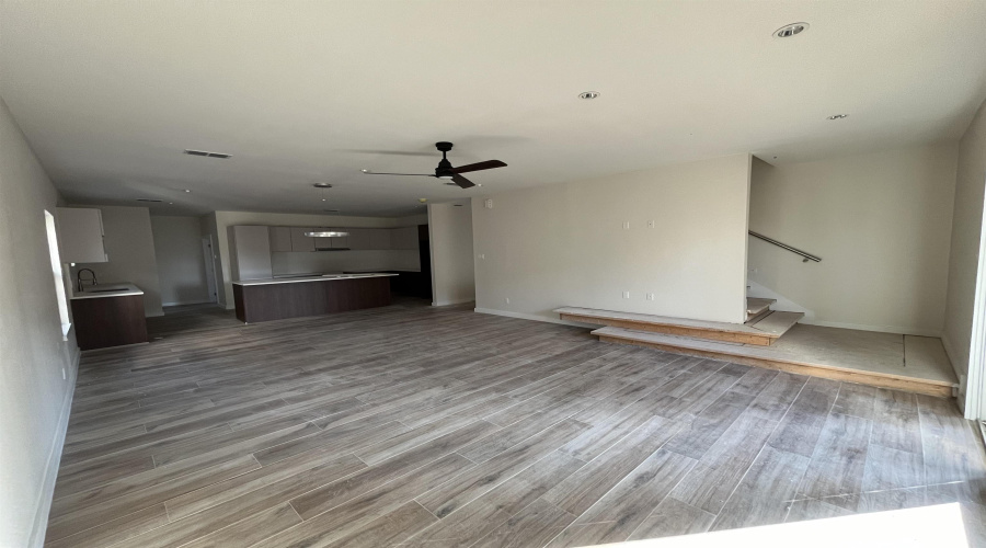 210 Veracruz Dr., Laredo, Texas 78045, 3 Bedrooms Bedrooms, 5 Rooms Rooms,2 BathroomsBathrooms,Residential,For Sale,210 Veracruz Dr.,20245014