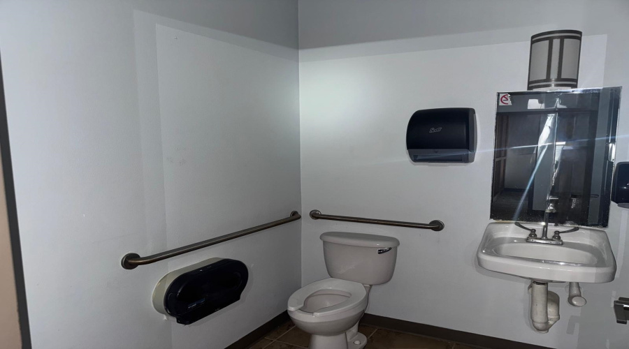 1405 Jacaman Rd, LAREDO, Texas 78045, 1 Room Rooms,2 BathroomsBathrooms,Commercial retail/office,For Rent,1405 Jacaman Rd,20253176 1405 Jacaman Rd, LAREDO, Texas 78045, 1 Room Rooms,2 BathroomsBathrooms,Commercial retail/office,For Rent,1405 Jacaman Rd,20253176