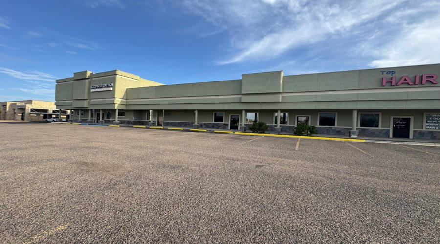 1405 Jacaman Rd, LAREDO, Texas 78045, 1 Room Rooms,2 BathroomsBathrooms,Commercial retail/office,For Rent,1405 Jacaman Rd,20253176 1405 Jacaman Rd, LAREDO, Texas 78045, 1 Room Rooms,2 BathroomsBathrooms,Commercial retail/office,For Rent,1405 Jacaman Rd,20253176