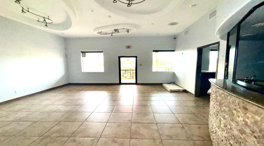 1405 Jacaman Rd, LAREDO, Texas 78045, 1 Room Rooms,2 BathroomsBathrooms,Commercial retail/office,For Rent,1405 Jacaman Rd,20253176 1405 Jacaman Rd, LAREDO, Texas 78045, 1 Room Rooms,2 BathroomsBathrooms,Commercial retail/office,For Rent,1405 Jacaman Rd,20253176
