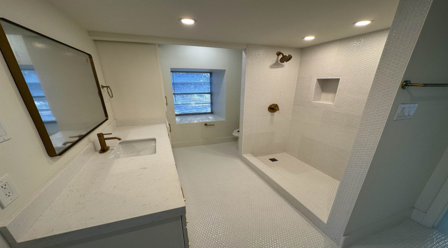 13 Royale Cir, Laredo, Texas 78041, 3 Bedrooms Bedrooms, 8 Rooms Rooms,2 BathroomsBathrooms,Residential,For Sale,13 Royale Cir,20251138