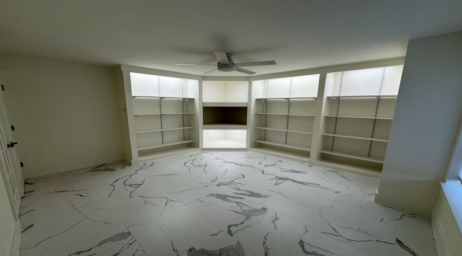 13 Royale Cir, Laredo, Texas 78041, 3 Bedrooms Bedrooms, 8 Rooms Rooms,2 BathroomsBathrooms,Residential,For Sale,13 Royale Cir,20251138